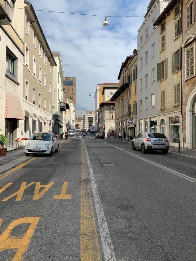 ברשה Appartamento Bilocale 1 Piazza Vittoria - Affitti Brevi Italia מראה חיצוני תמונה